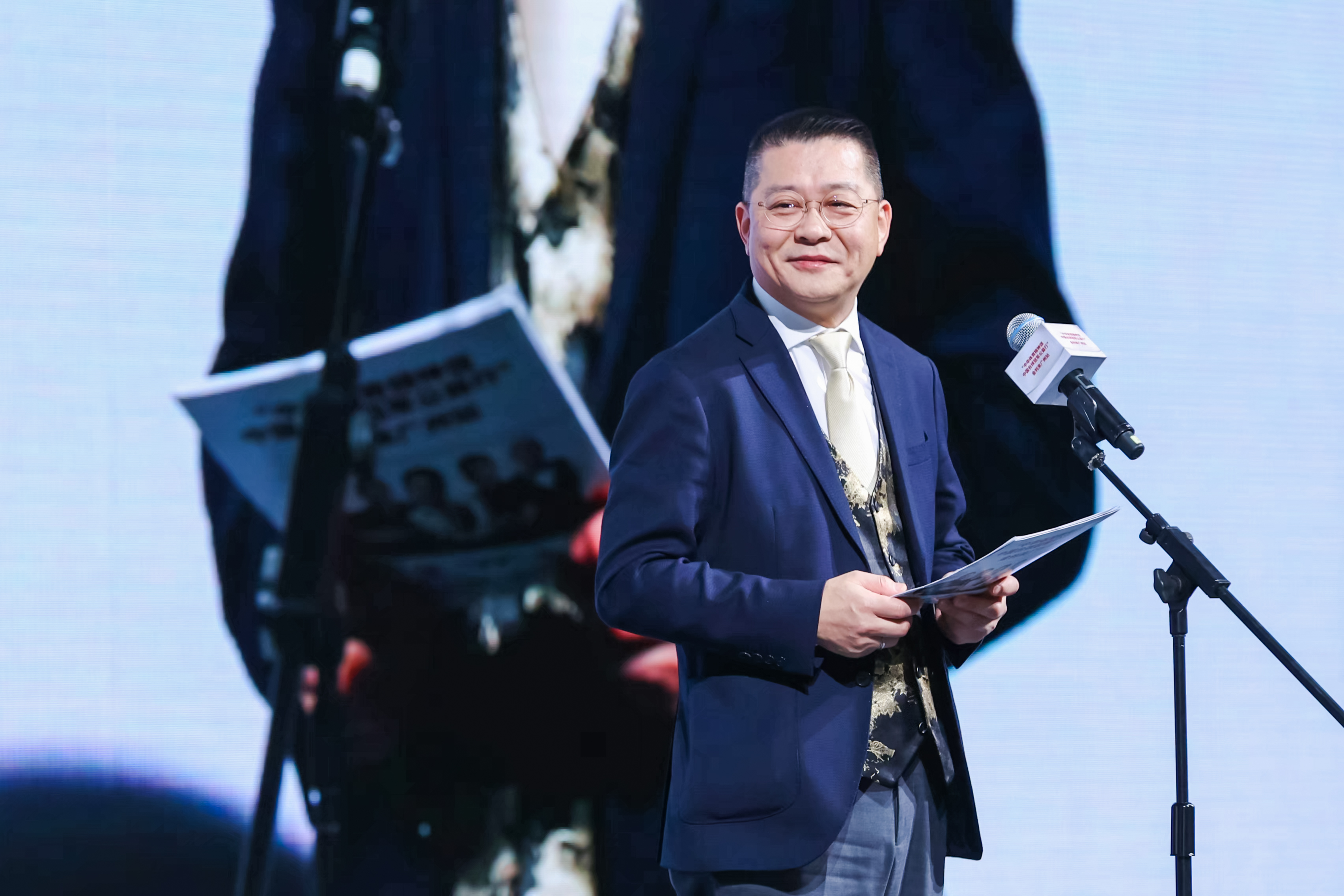 金利來攜手中國檯球協會，成功舉辦中國檯球冠軍公益行活動