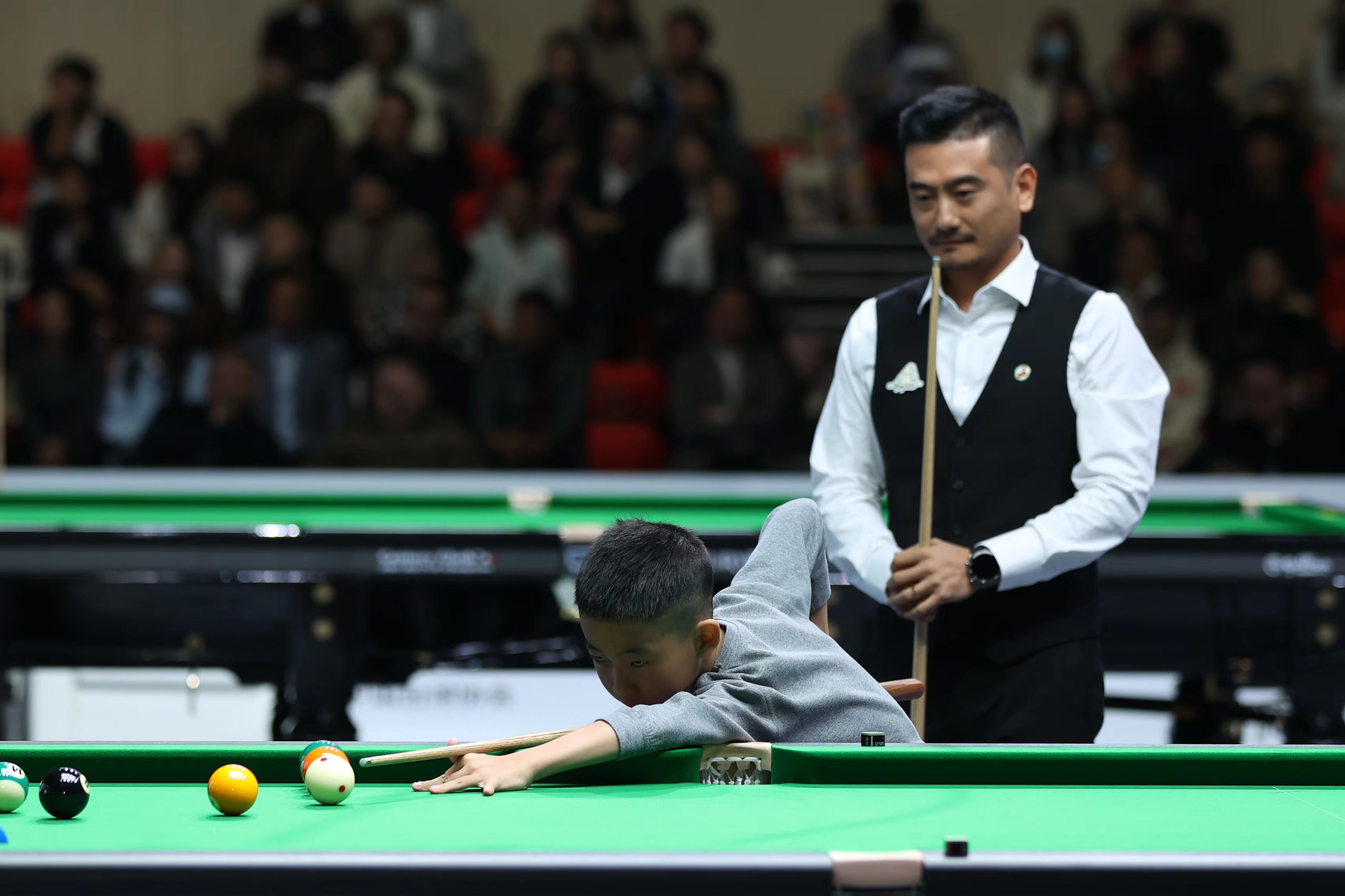 金利來攜手中國檯球協會，成功舉辦中國檯球冠軍公益行活動