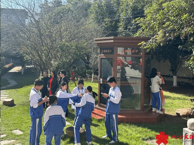 转载 I 梅州曾宪梓中学创校30载硕果累累