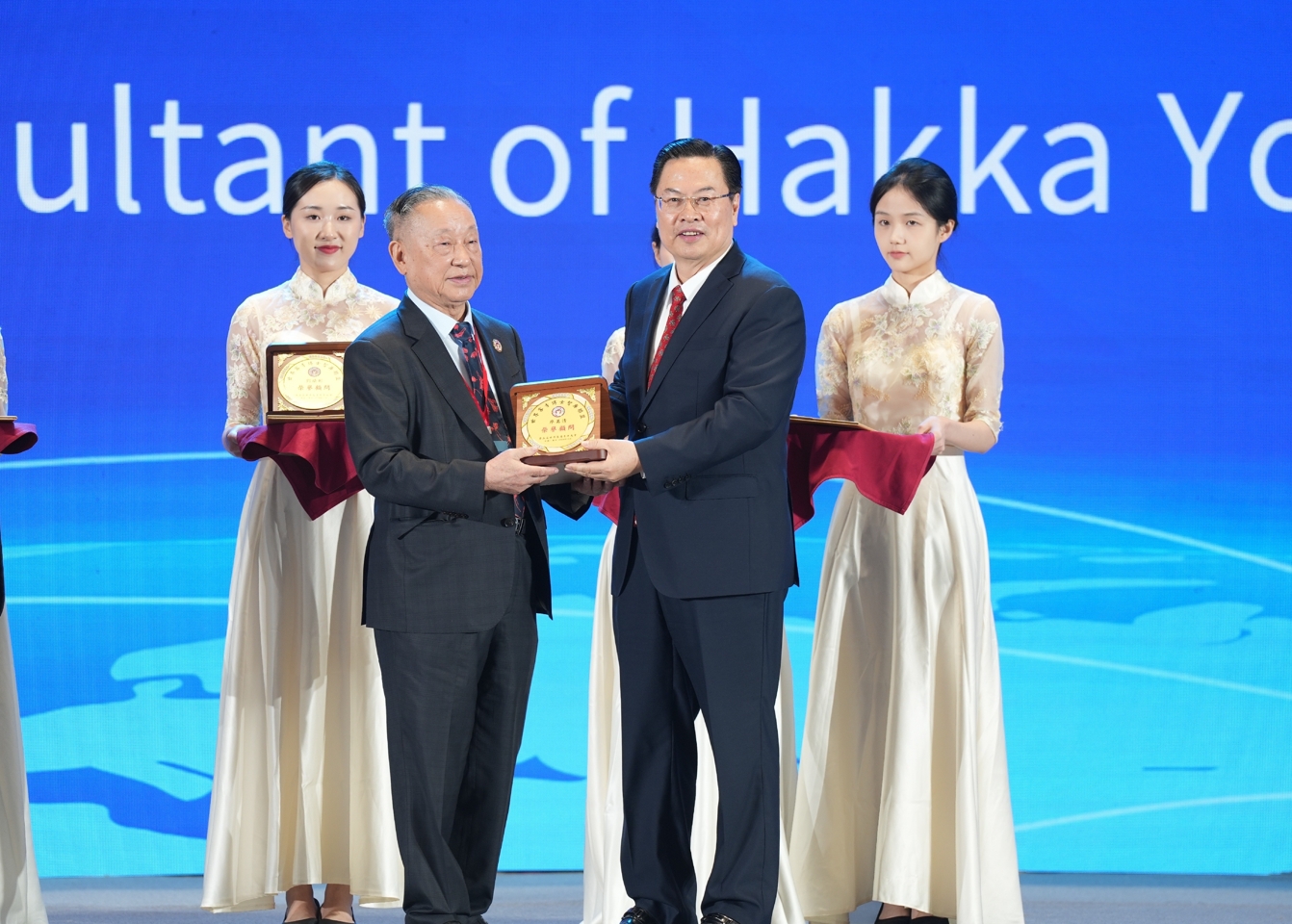 曾智明寄语客属青年：携手共进，共创价值<br>—第五届世界客属青年大会在广州召开